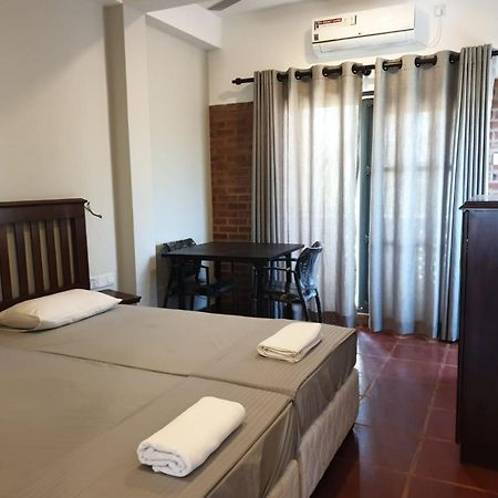 Janishi Residencies Hotel Negombo Exterior photo