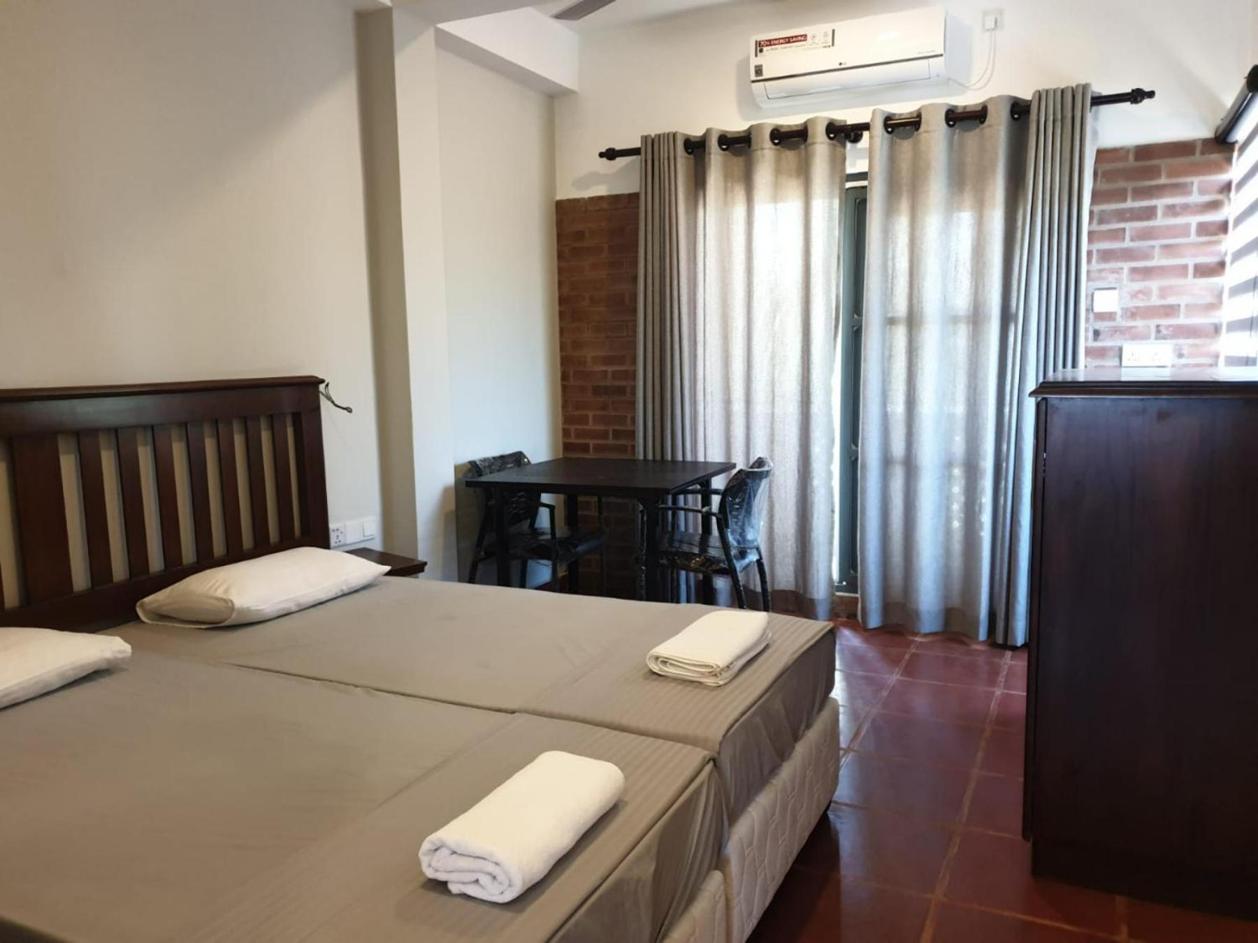 Janishi Residencies Hotel Negombo Exterior photo
