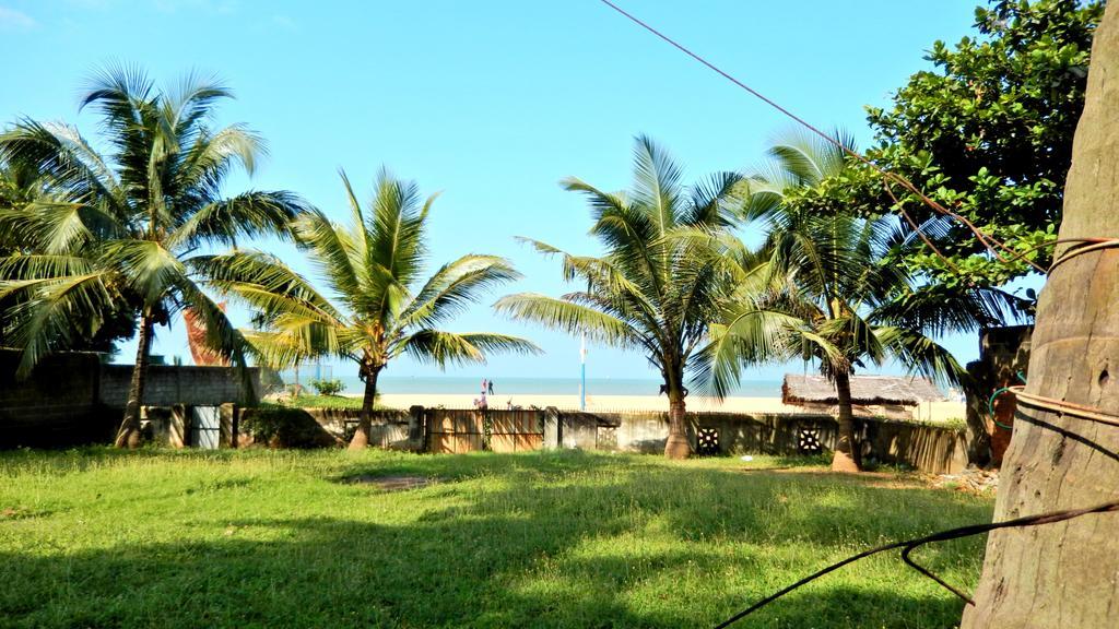 Janishi Residencies Hotel Negombo Exterior photo
